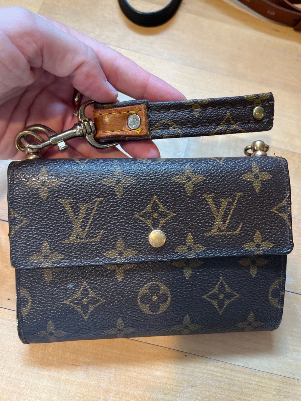 EUC LV Monogram Crossbody Wallet